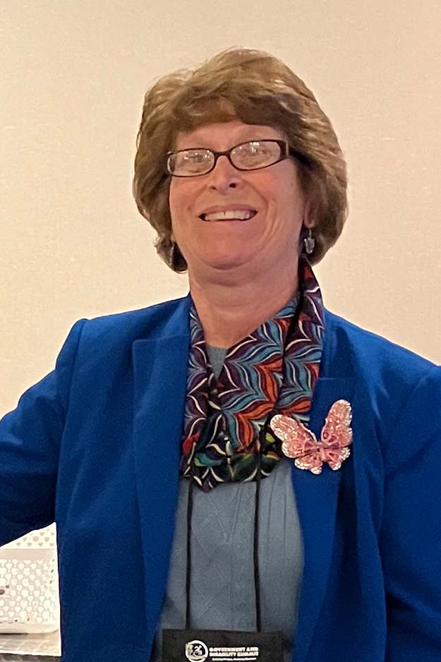 Photo of Carol Leish.