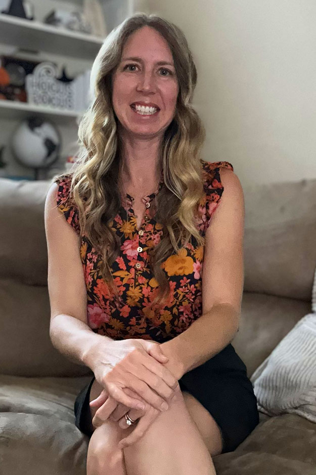 Photo of Kristen Linton.